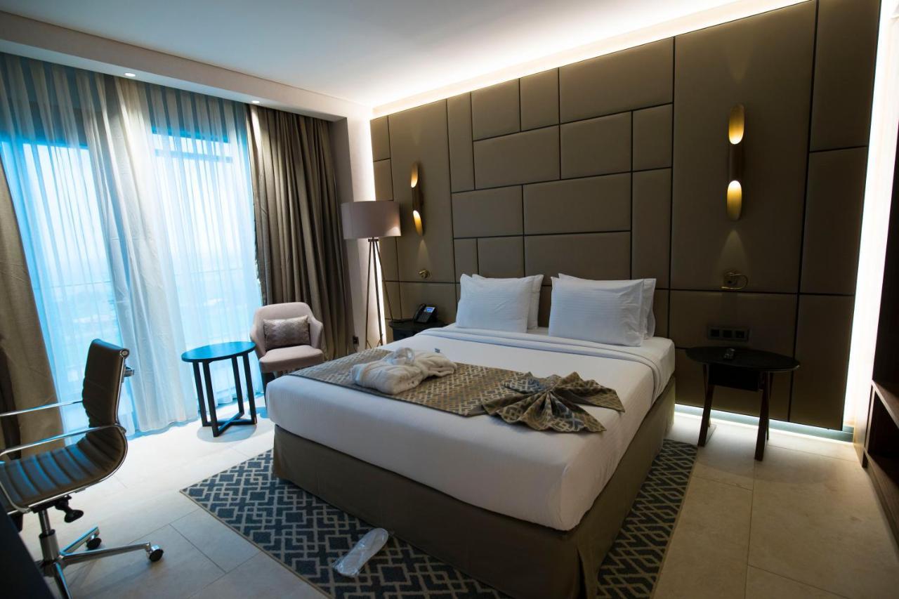 ברזוויל Grand Hotel De Kintele מראה חיצוני תמונה